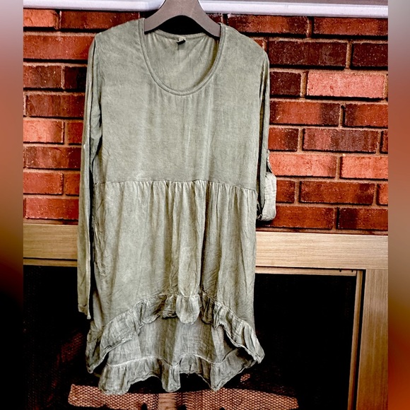 🛍️Baba green long sleeve/ rolled up sleeve high-low dress one size - Picture 6 of 7
